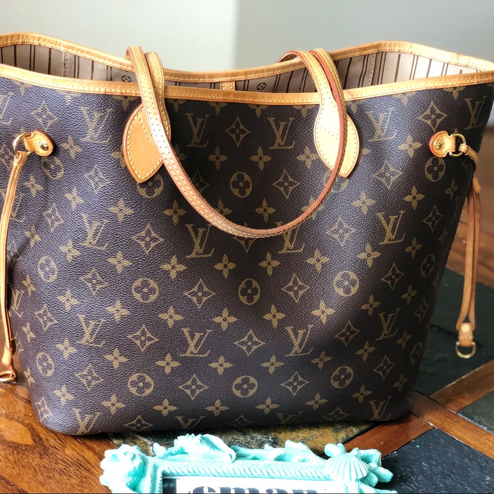 SOLD❤️Authentic Louis Vuitton Neverfull Mm❤️ SOLD